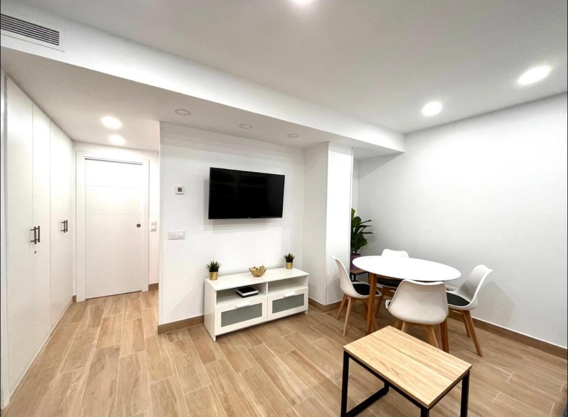 Maximilian Dreams Apartment Madrid Exterior photo